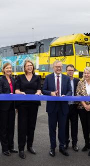 Prime Minister, the Hon Anthony Albanese MP cutting the commissioning ribbon for the interstate terminal along with Minister for Infrastructure, Transport, Regional Development and Local Government, the Hon Catherine King MP