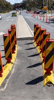 Median strip widening barrier. 